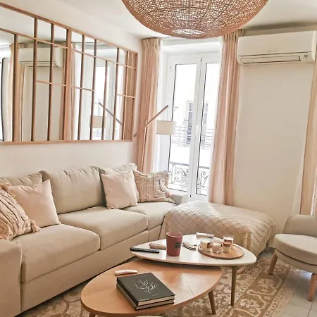 Renting - Paganini - Spacious - 2 Bedrooms - King Bed - Bathtub - Heart Of * Nice